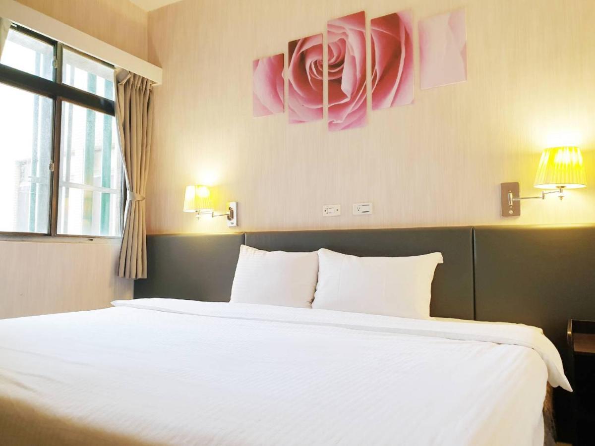 Walker Hotel - Sanchong Taipei Luaran gambar