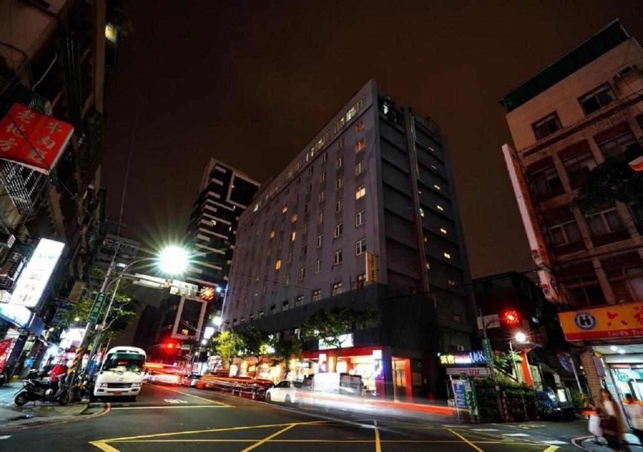 Walker Hotel - Sanchong Taipei Luaran gambar