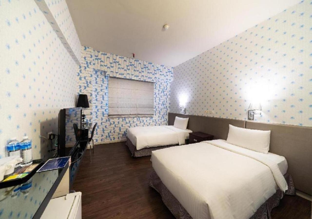 Walker Hotel - Sanchong Taipei Luaran gambar