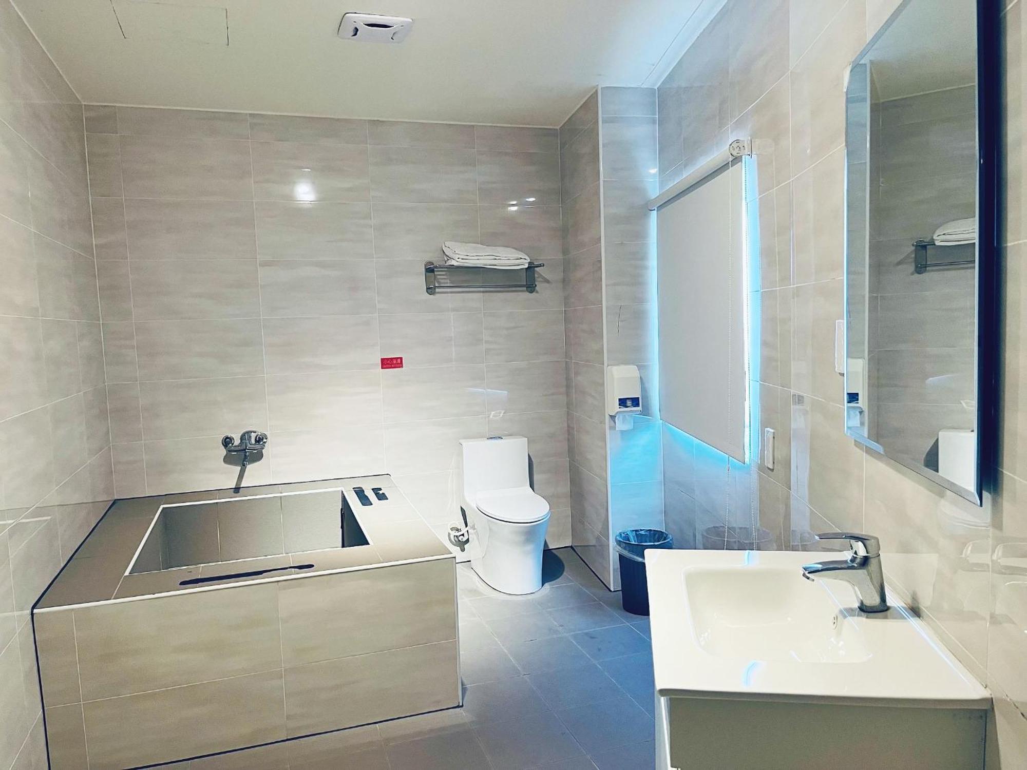 Walker Hotel - Sanchong Taipei Luaran gambar