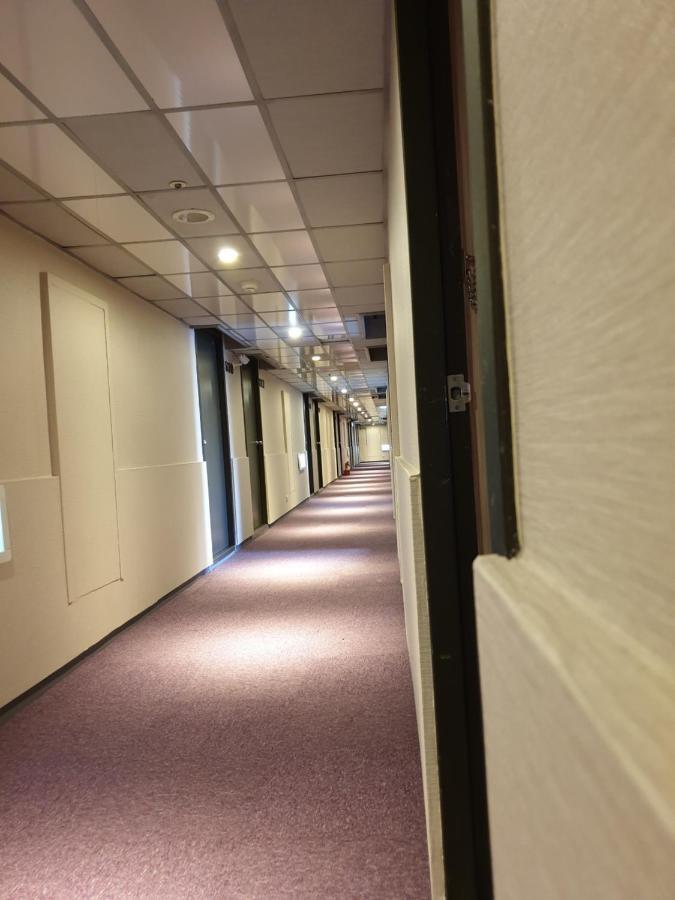 Walker Hotel - Sanchong Taipei Luaran gambar