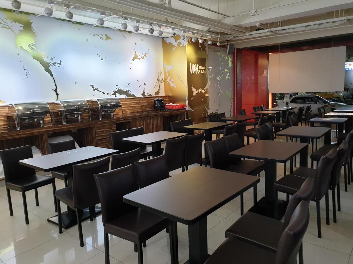 Walker Hotel - Sanchong Taipei Luaran gambar